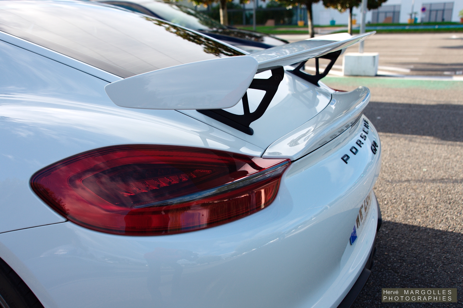 Porsche 911 GT4-04.jpg